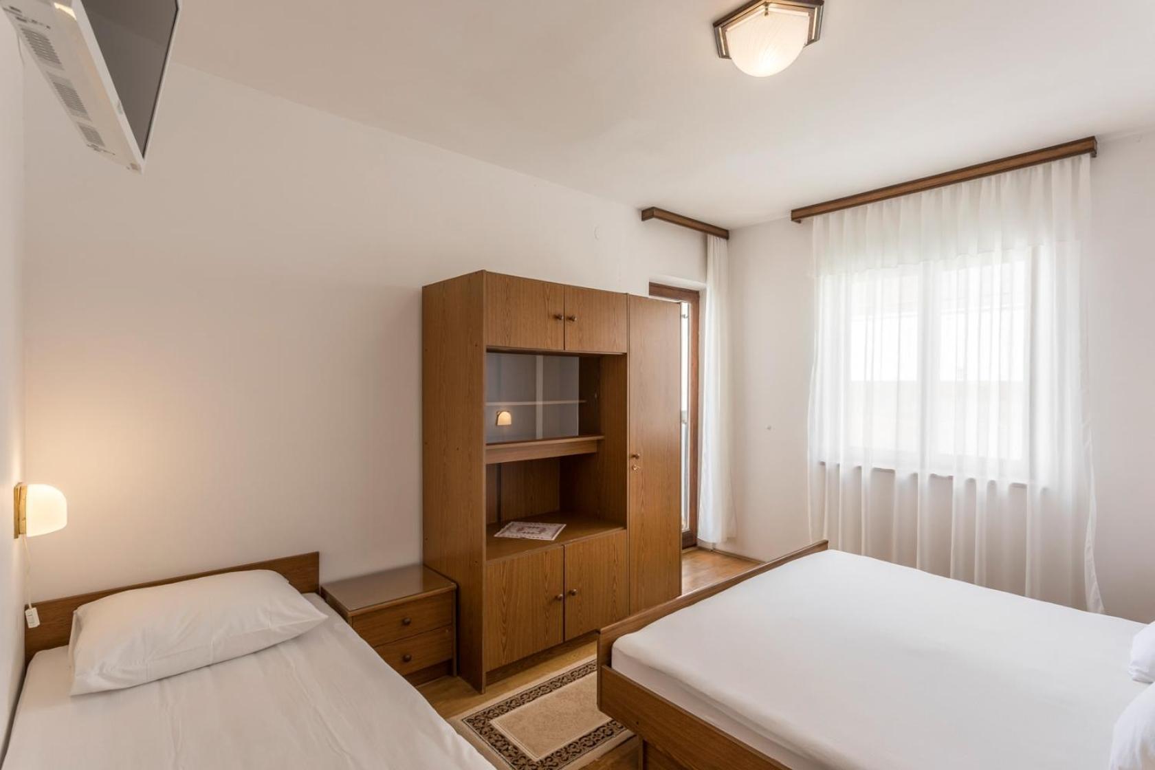 Apartments With A Parking Space Baska Voda, Makarska - 301 Room photo