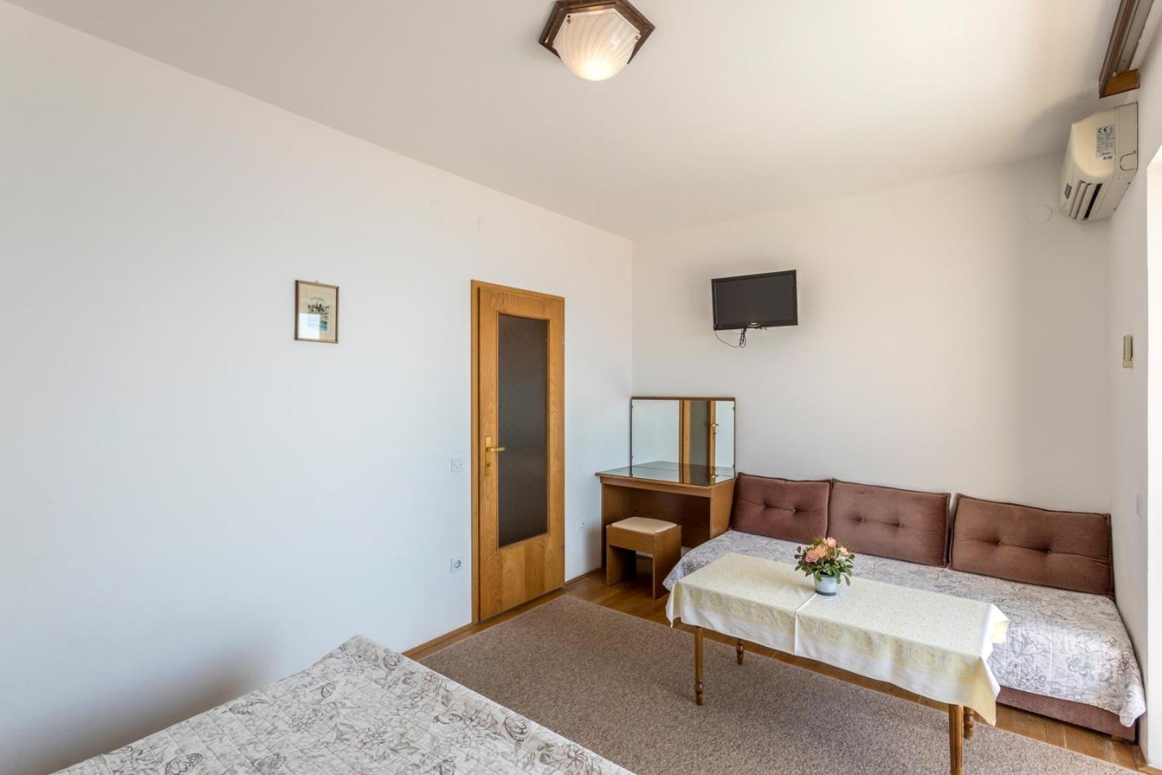 Apartments With A Parking Space Baska Voda, Makarska - 301 Room photo
